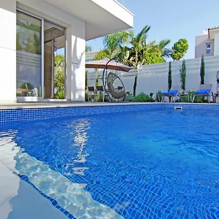 Villa Lily *