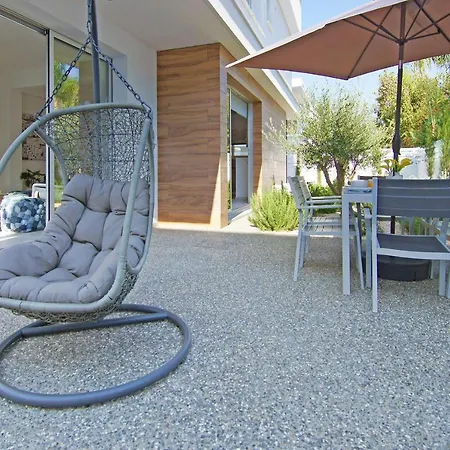 Villa Lily *
